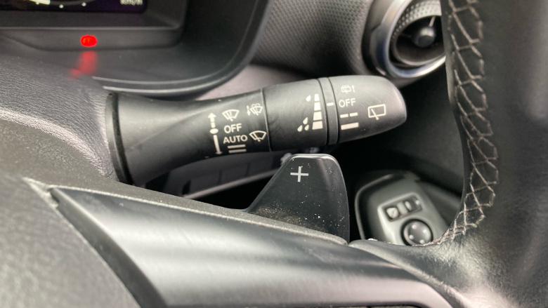 Nissan Juke 1.0 DiG-T N-Connecta 5dr DCT Petrol Hatchback